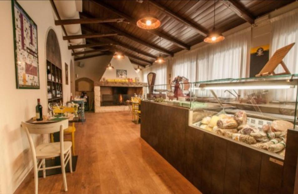La Vecchia Fattoria Loreto Exterior foto
