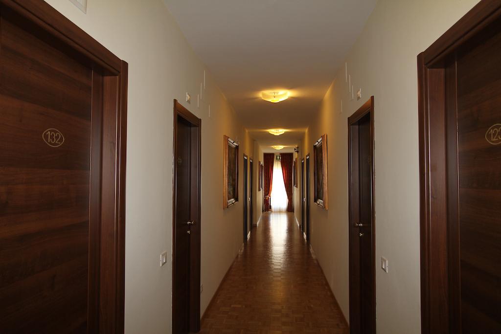 La Vecchia Fattoria Loreto Quarto foto