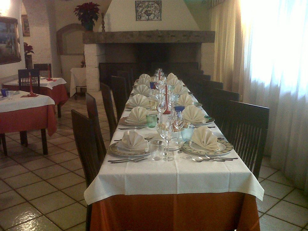 La Vecchia Fattoria Loreto Exterior foto